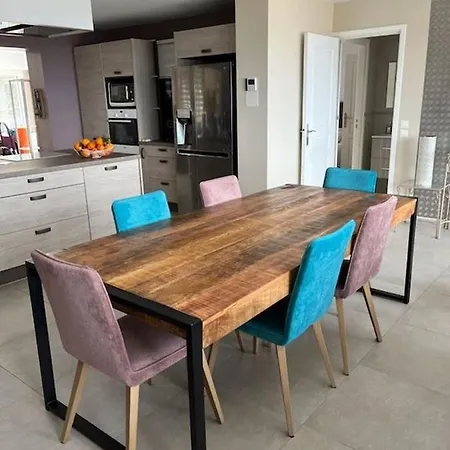 Maurin 3405 Villa