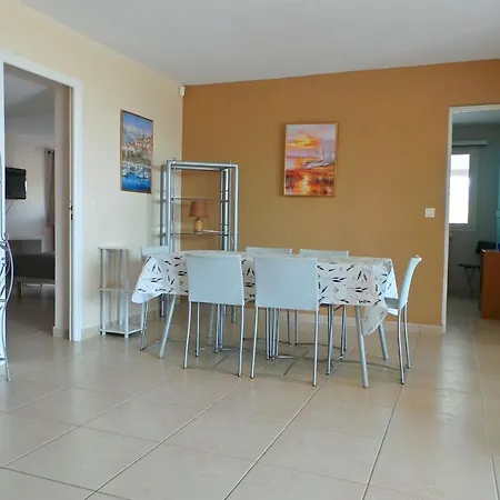Maurin 3405 Villa